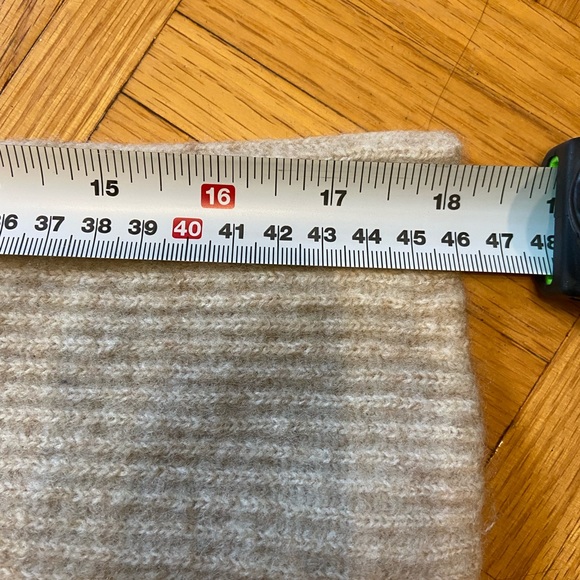 COS beige peplum sweater ๐ - Picture 6 of 8